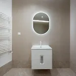 아파트 Roots Two - Tranquil Lakeview Escape With Balcony *