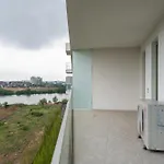 Roots Two - Tranquil Lakeview Escape With Balcony