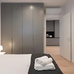 아파트 Roots Two - Tranquil Lakeview Escape With Balcony 부쿠레슈티