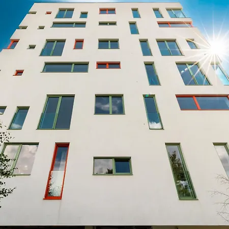 Roots Two - Tranquil Lakeview Escape With Balcony Bucareste