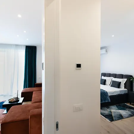 Roots Two - Tranquil Lakeview Escape With Balcony * Bucarest