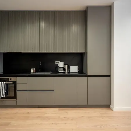 Roots Two - Tranquil Lakeview Escape With Balcony Apartment