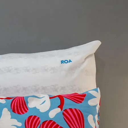 Roots Two - Tranquil Lakeview Escape With Balcony * Bucharest