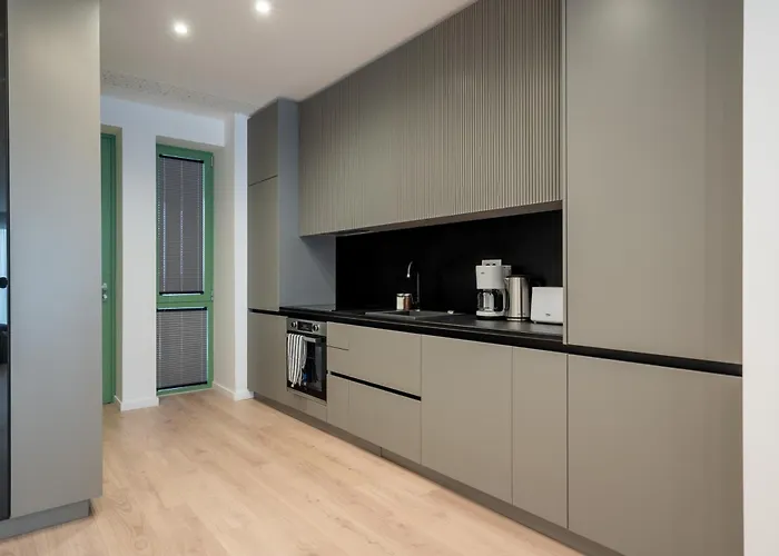 Roots Two - Tranquil Lakeview Escape With Balcony *