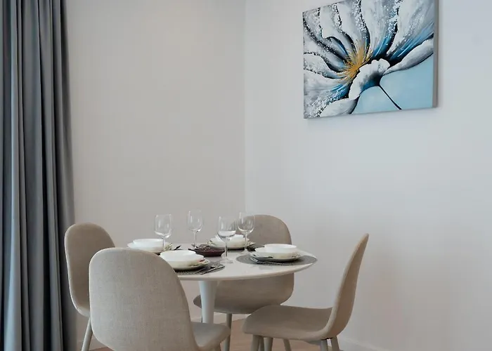 Apartamento Roots Two - Tranquil Lakeview Escape With Balcony Bucarest