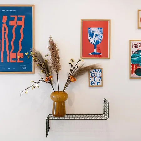 Roots Two - Tranquil Lakeview Escape With Balcony Apartment Bukarest