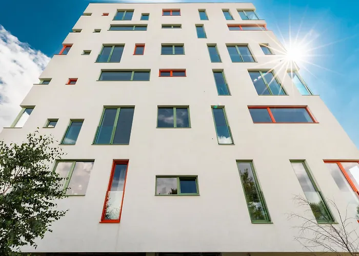 Roots Two - Tranquil Lakeview Escape With Balcony בוקרשט